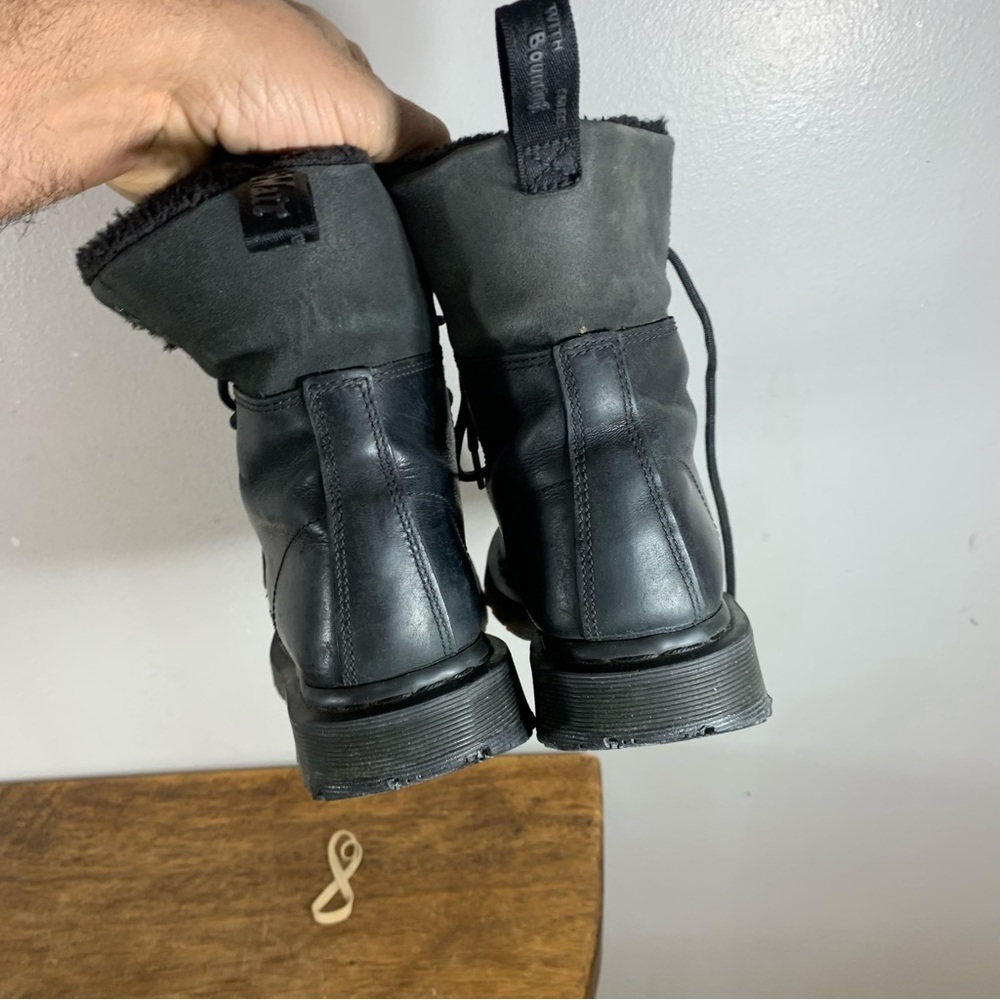 Dr Martens Winter waterproof leather boots - Picture 9 of 10